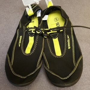 Speedo black neon water shoe small Rack:8:318